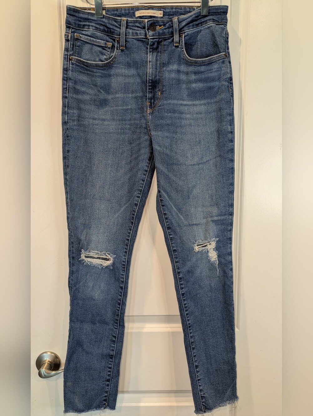 Levi's 721 High Rise Skinny Jeans W30 Distressed Raw Hem Medium Wash